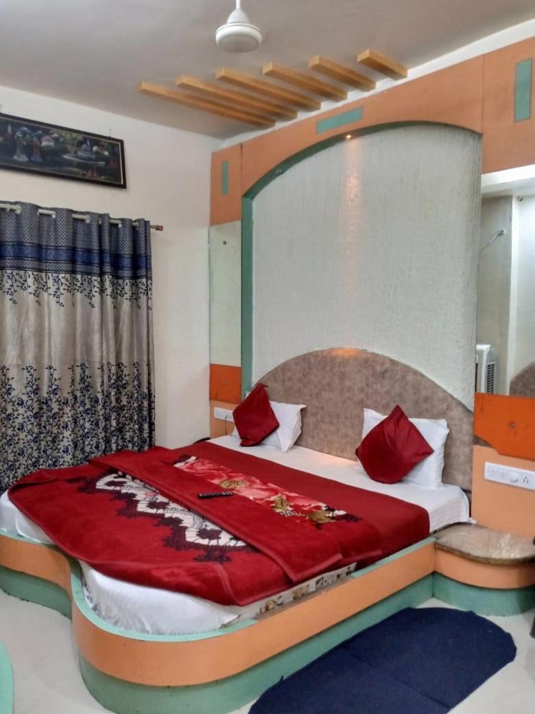 Hotel Amar Palace Pachmarhi Exterior photo